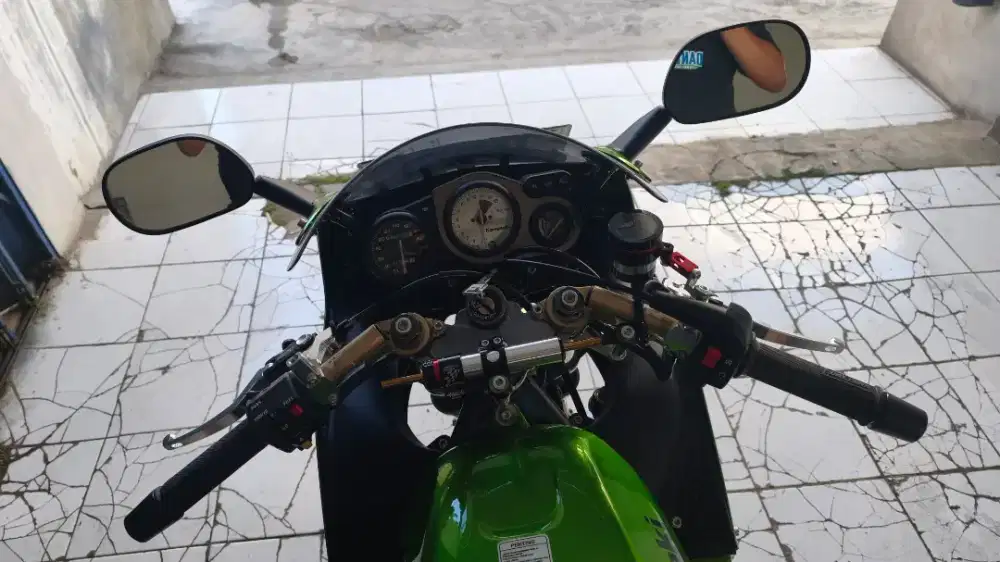 KAWASAKI NINJA CBU 2004