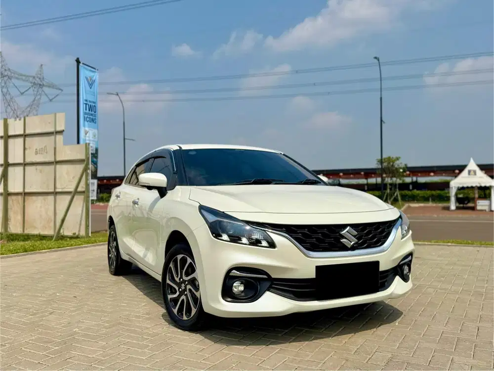 (KM 16 RIBU) Suzuki Baleno HB Facelift Putih 2024 LIKE NEW
