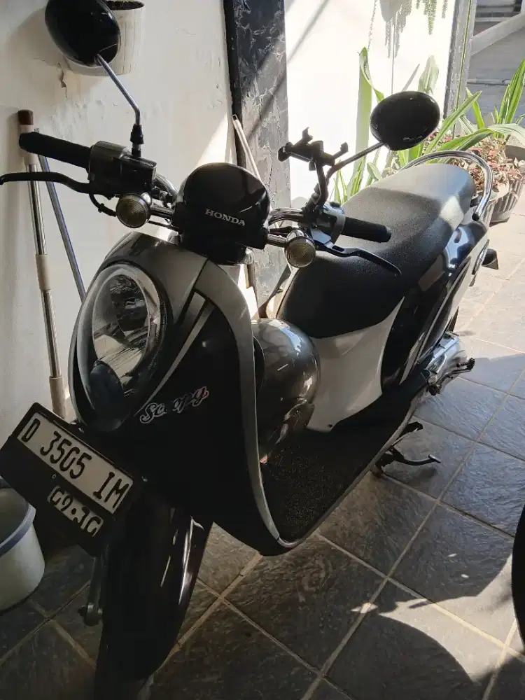 Dijual scoopy 2011
