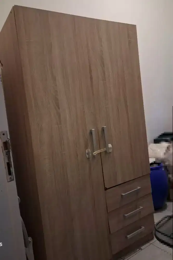 LEMARI 2 PINTU INFORMA
