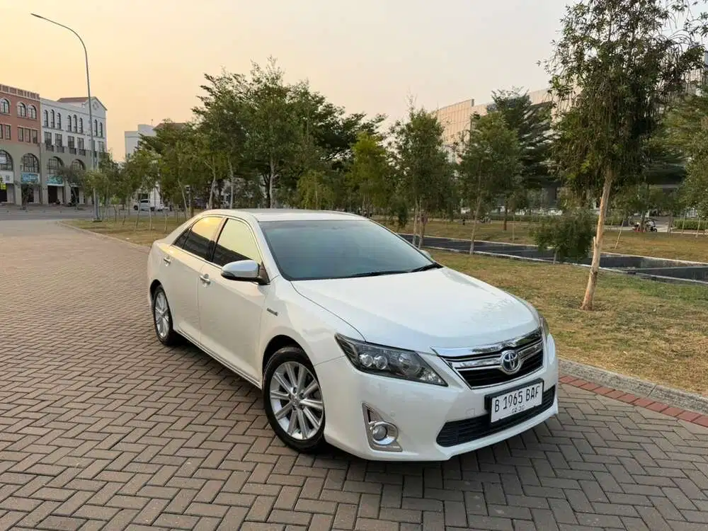 Toyota Camry Hybrid 2.5 L 2014 AT