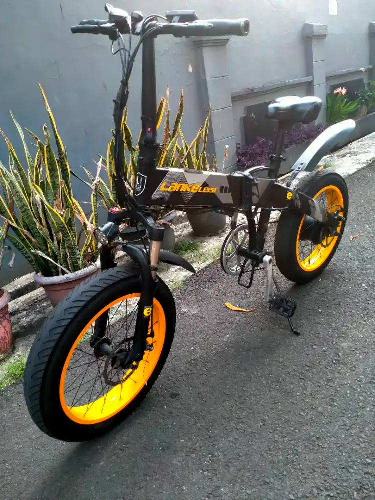 Sepeda elektrik Lankeleisi X2000 plus second normal siap pakai