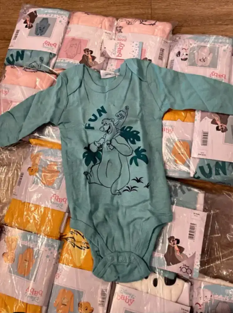Baju bayi merk Disney babyy