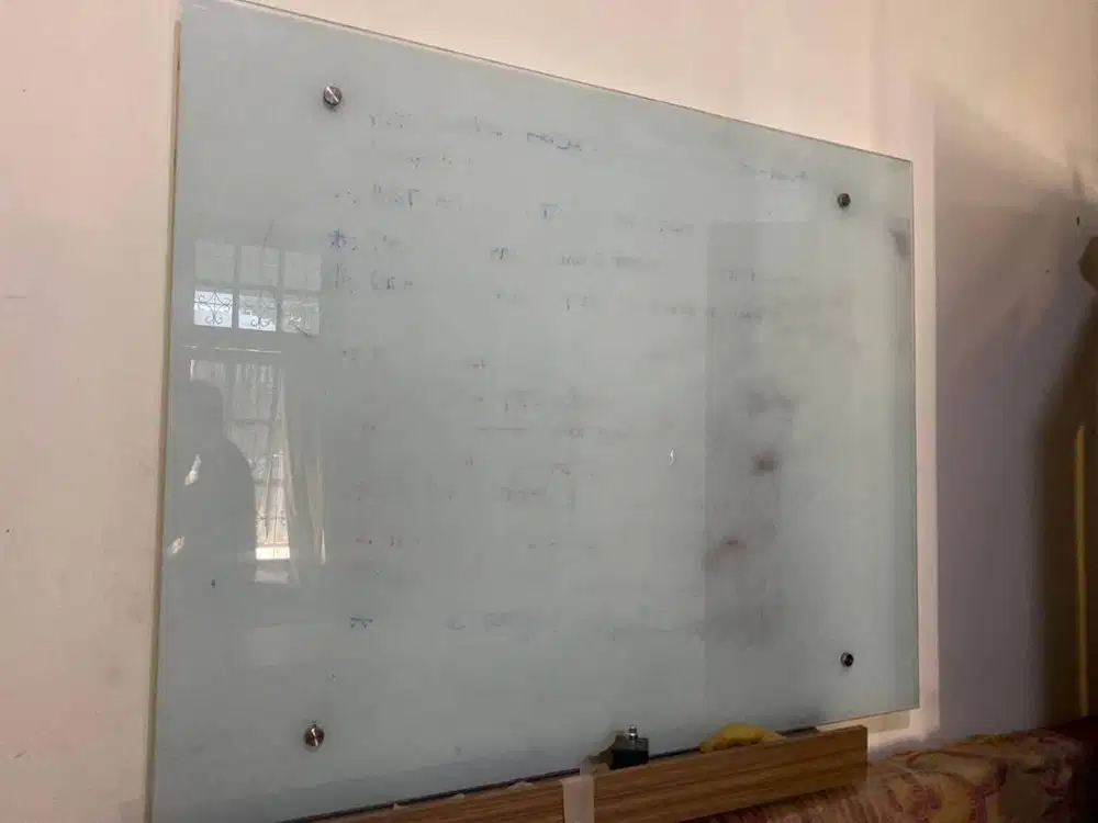 Glassboard / Papan Tulis Kaca 125 x 100 cm
