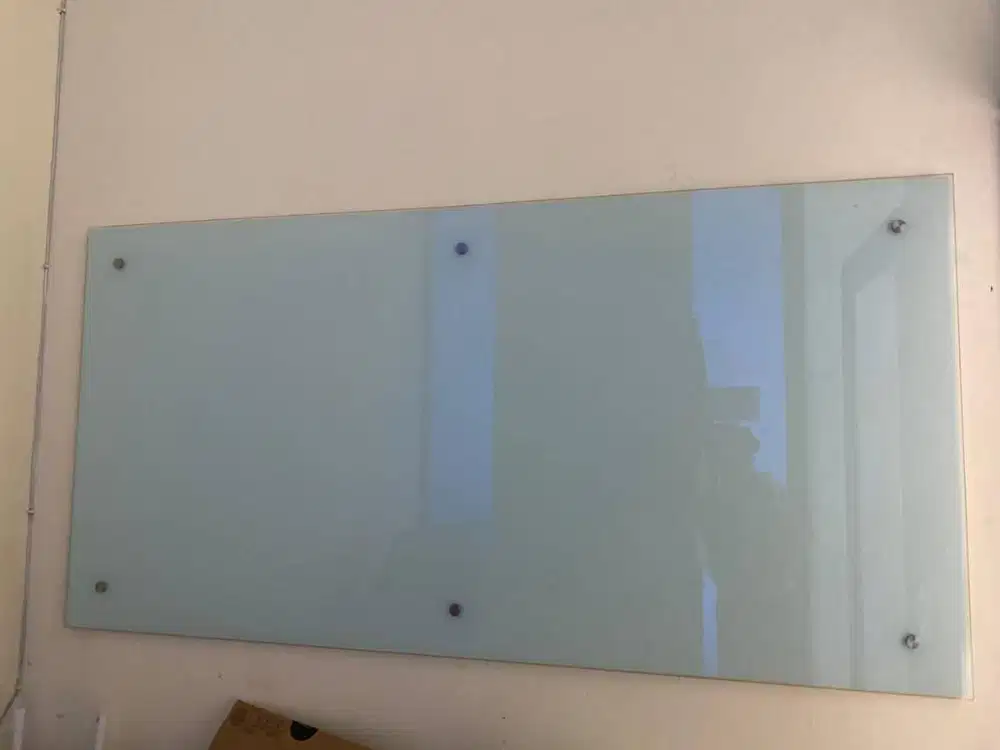 Glassboard / Papan Tulis Kaca 200 x 100 cm – Kondisi Bagus