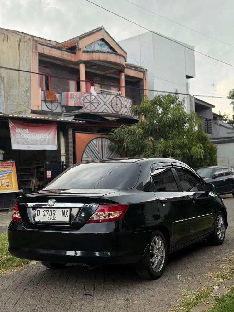 Honda City VTEC AT CBU 2005 surat2 lengkap pajak isi mobil pribadi mls