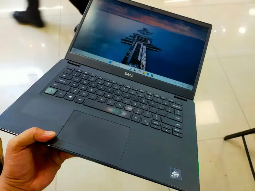 Dijual laptop dell Intel i5 gen 10 ram 8GB DDR4 SSD 256GB NVME Win 11