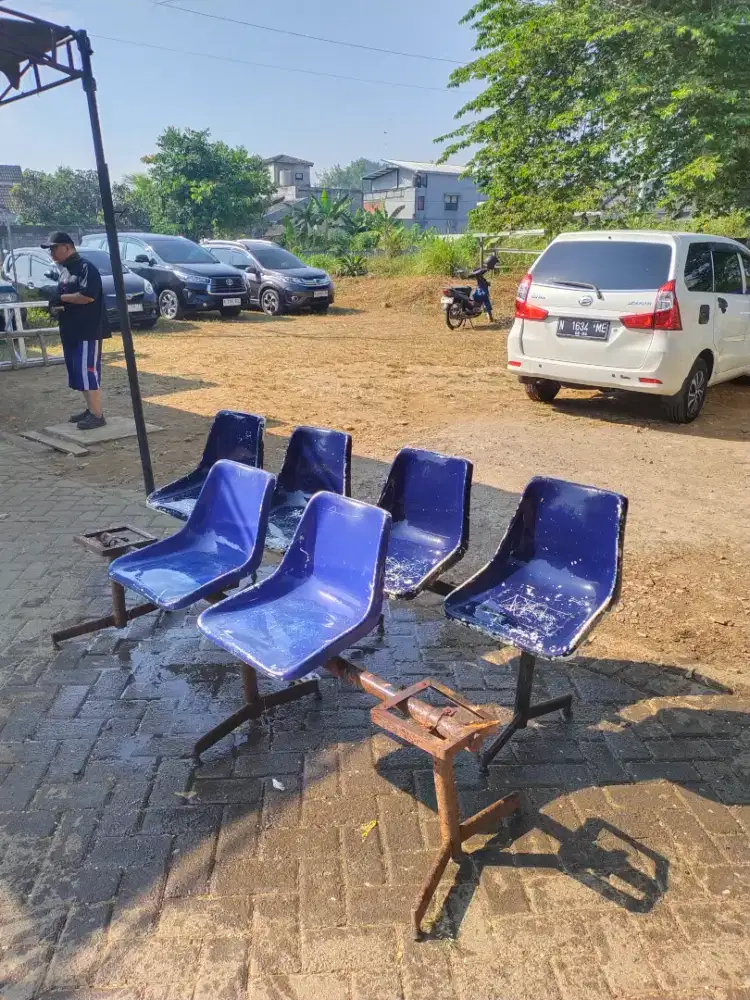 Kursi ruang tunggu
