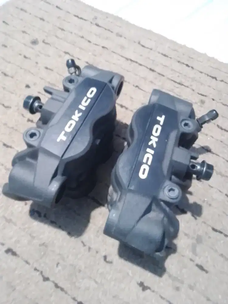 Limbah moge kaliper CBR 1000