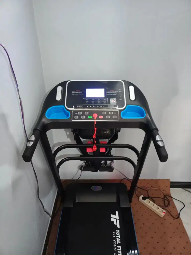 Ready Treadmill elektrik standar rumahan