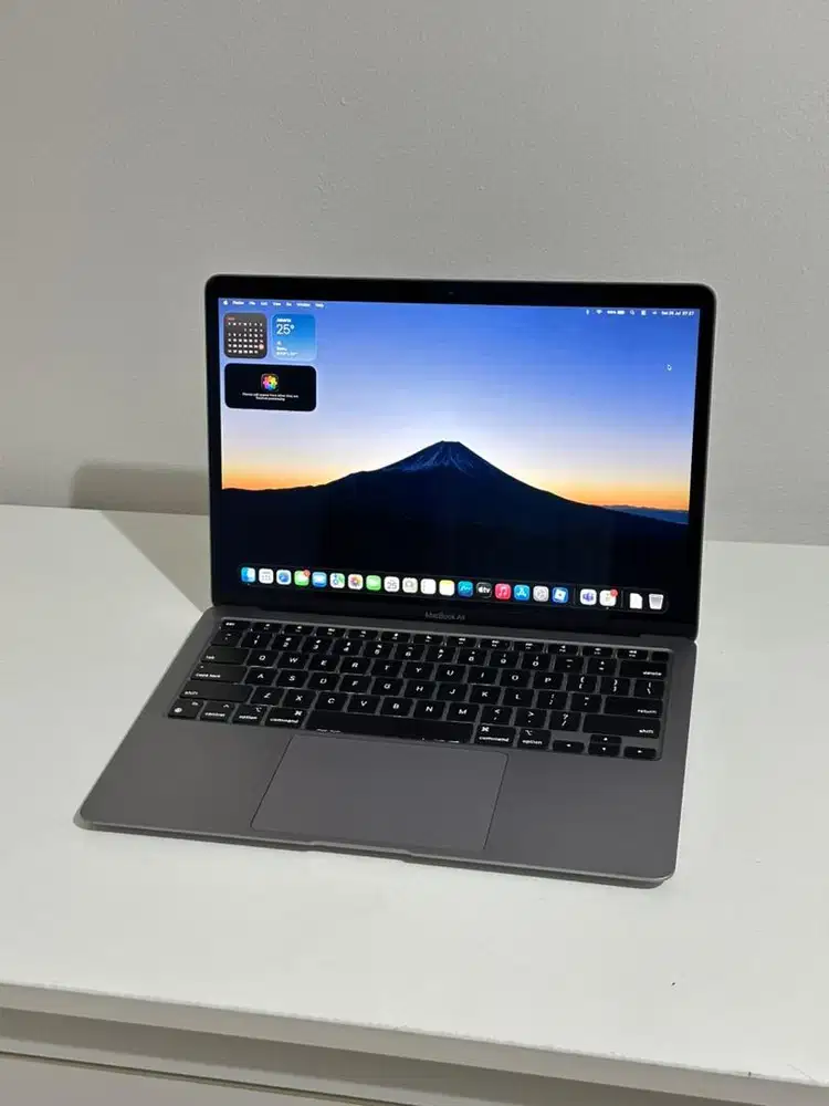 Macbook Air M1 2020 8/256 GB