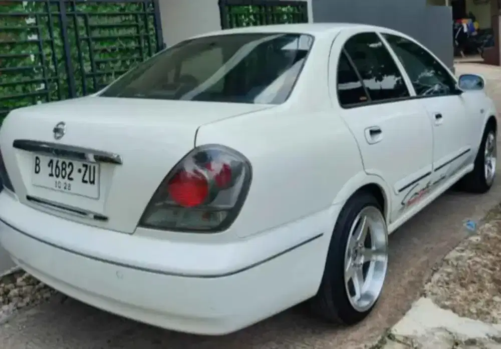 Nissan sunny GL neo