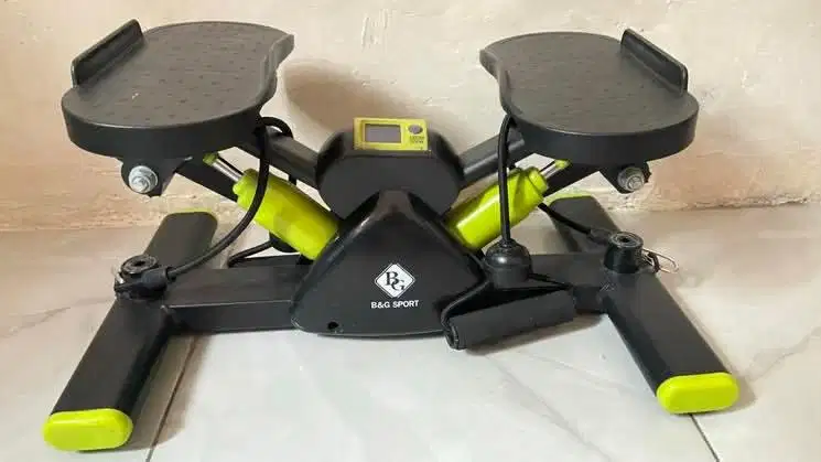 stepper alat olahraga di rumah