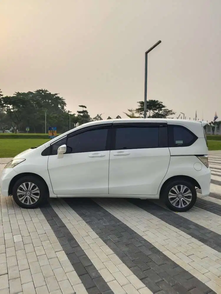 Honda Freed 2015 Bensin