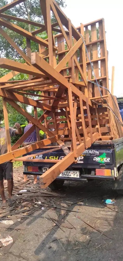Kaki tandon menara ulin