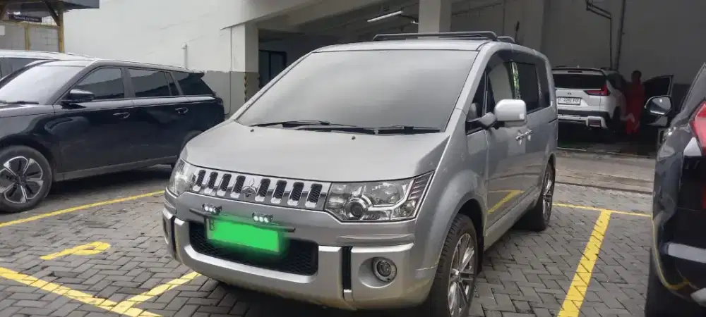 Mitsubishi Delica 2014 akhir ( pemakaian 2015 ),