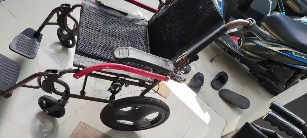 Kursi Roda Avico Athena Aluminium Like New - Nyaman untuk Traveling