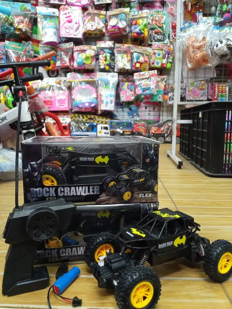 mainan anak RC rock crawler baterai cas