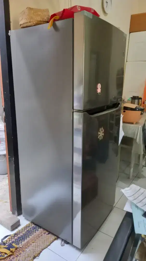 Kulkas LG 2 Pintu GN-C422SLCN