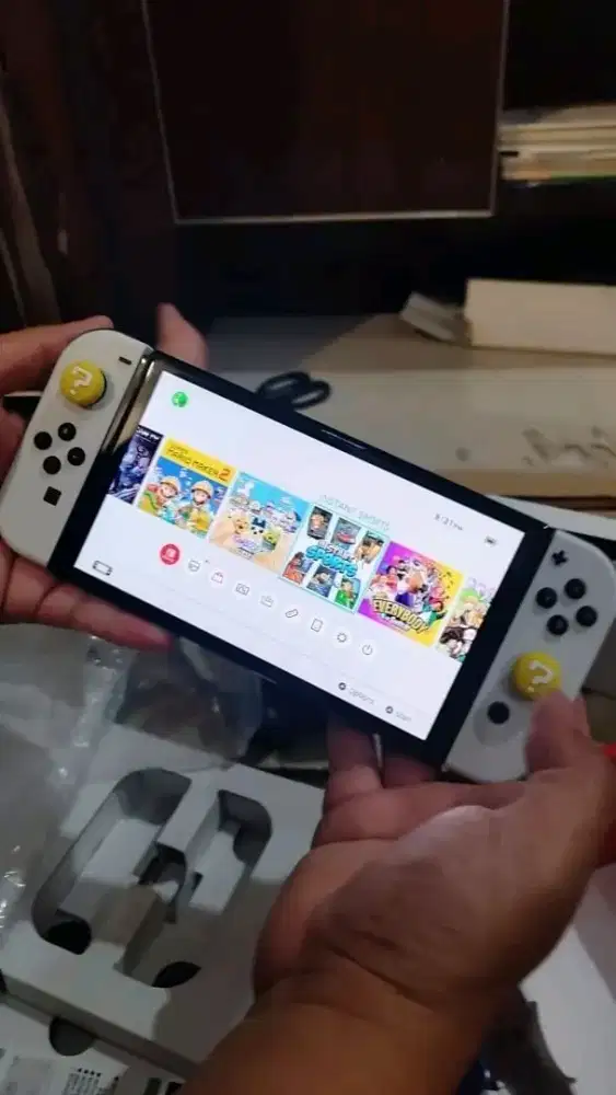Nintendo Switch Oled Putih 256 GB Tahun 2025