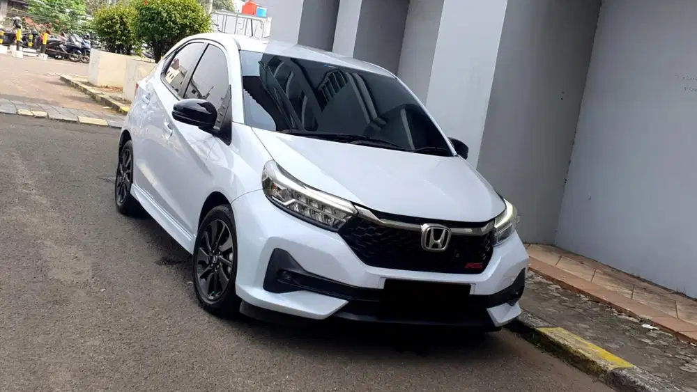 Km 9rb honda brio rs matic 2025 putih