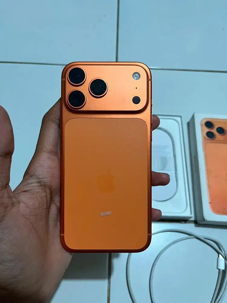 iPhone 17 promax cosmic orange 256gb ex iBox