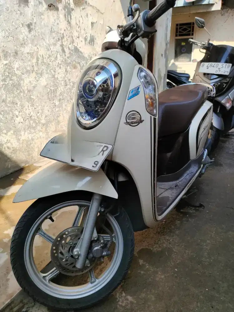 Honda Scoopy 2015