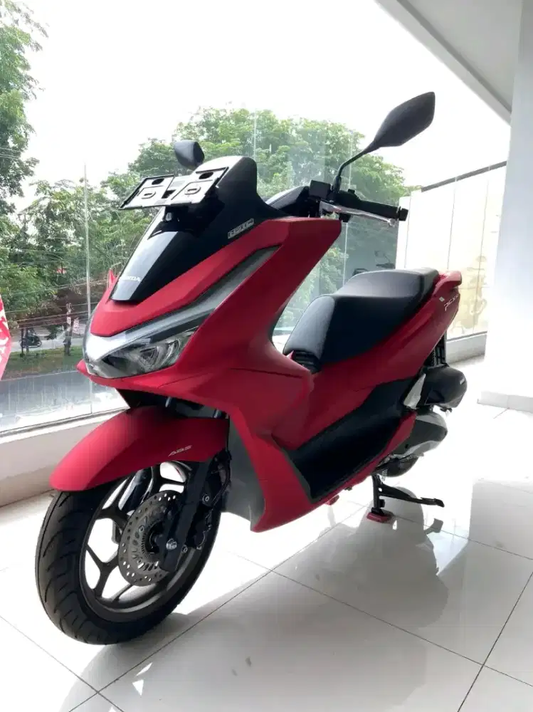 HONDA PCX 160 ABS MERAH