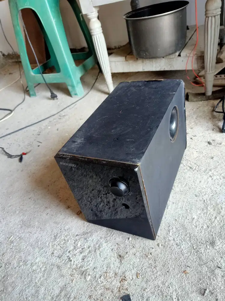 speaker subwoofer