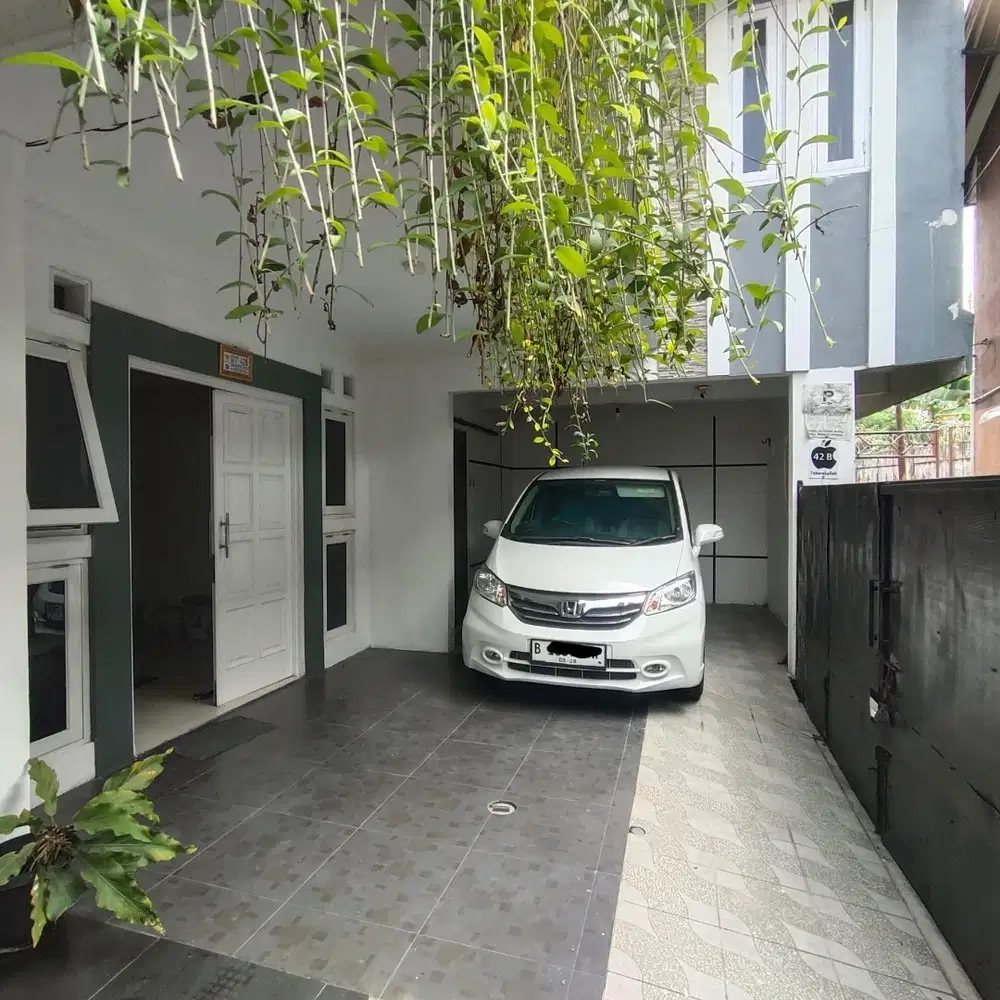 Disewakan Rumah 2 Lantai Siap Huni Strategis dekat Toll RS Sekolah Psr