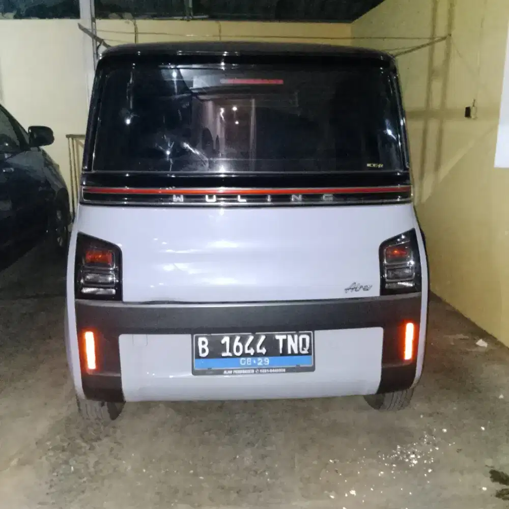 Di jual mobil listrik wuling airev tahun 2024