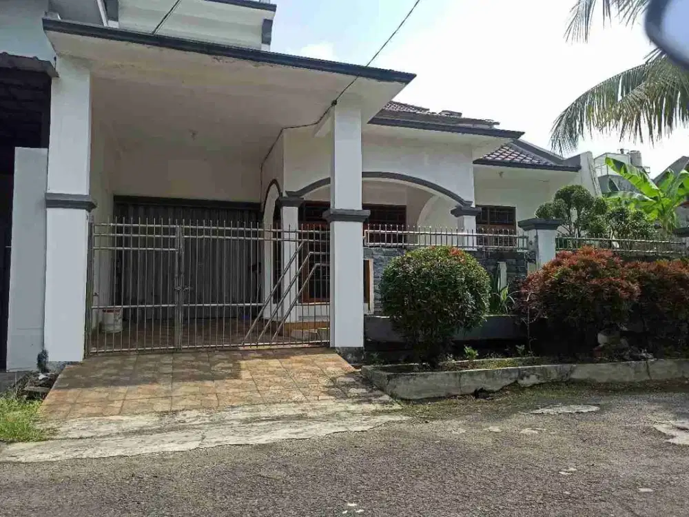 Jual rumah di komplek bulog jatiwarna bekasi