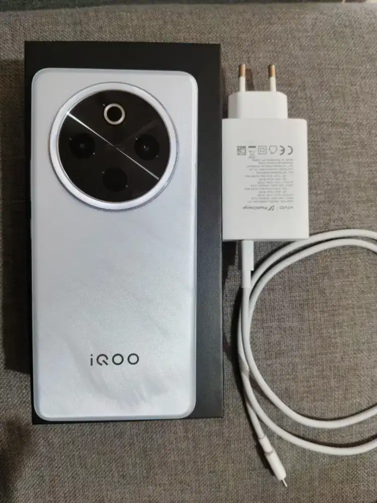 IQOO Z10 5G 12/256 GB garansi resmi