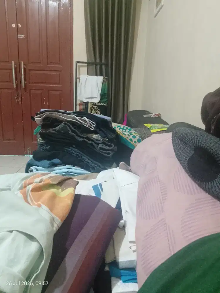 Lowongan jasa setrika.