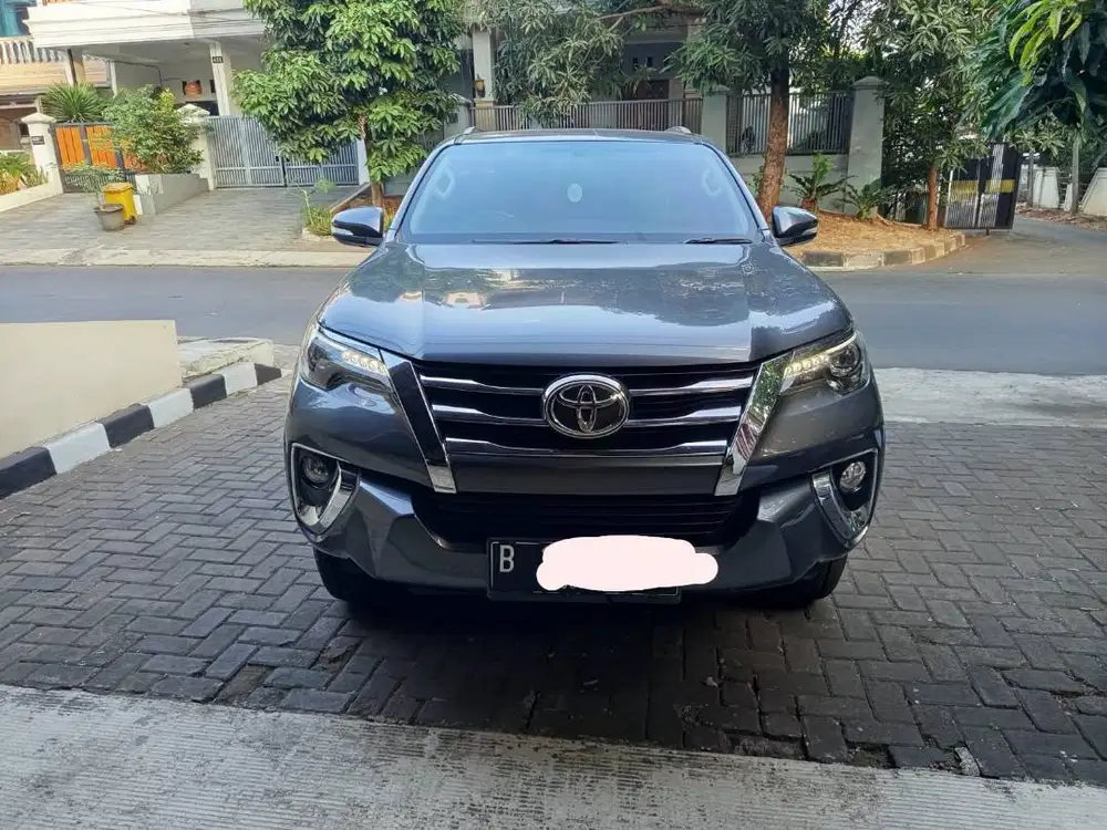 Toyota Fortuner VRZ thn 2017 AT