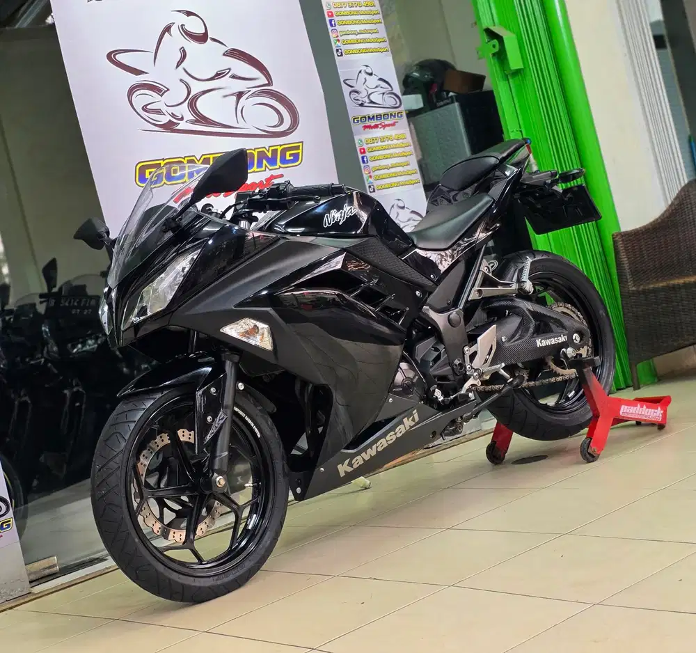 NINJA 250 2013 KM 900 perak