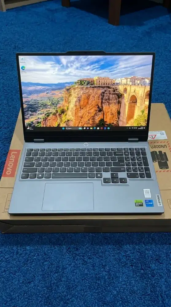 Lenovo LOQ 15IRX9 - i7-13650HX RTX 4060