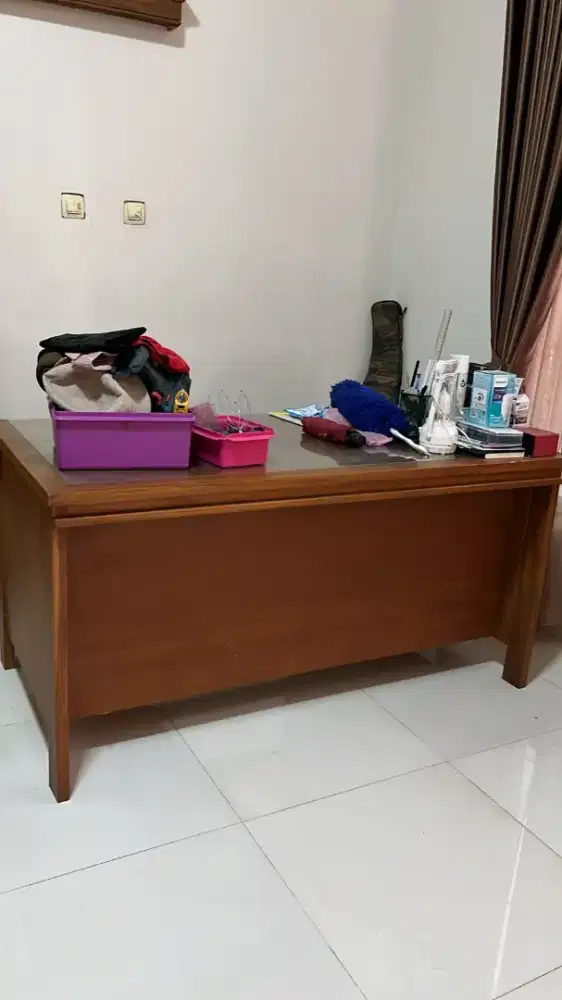 Meja kerja kayu jati