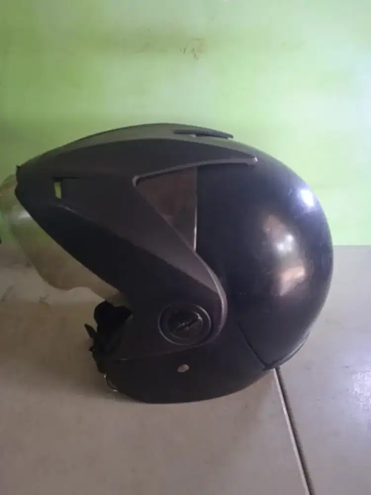 Helm motor merk Honda