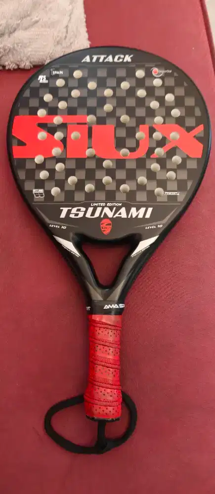 Raket Padel Siux Tsunami Attack