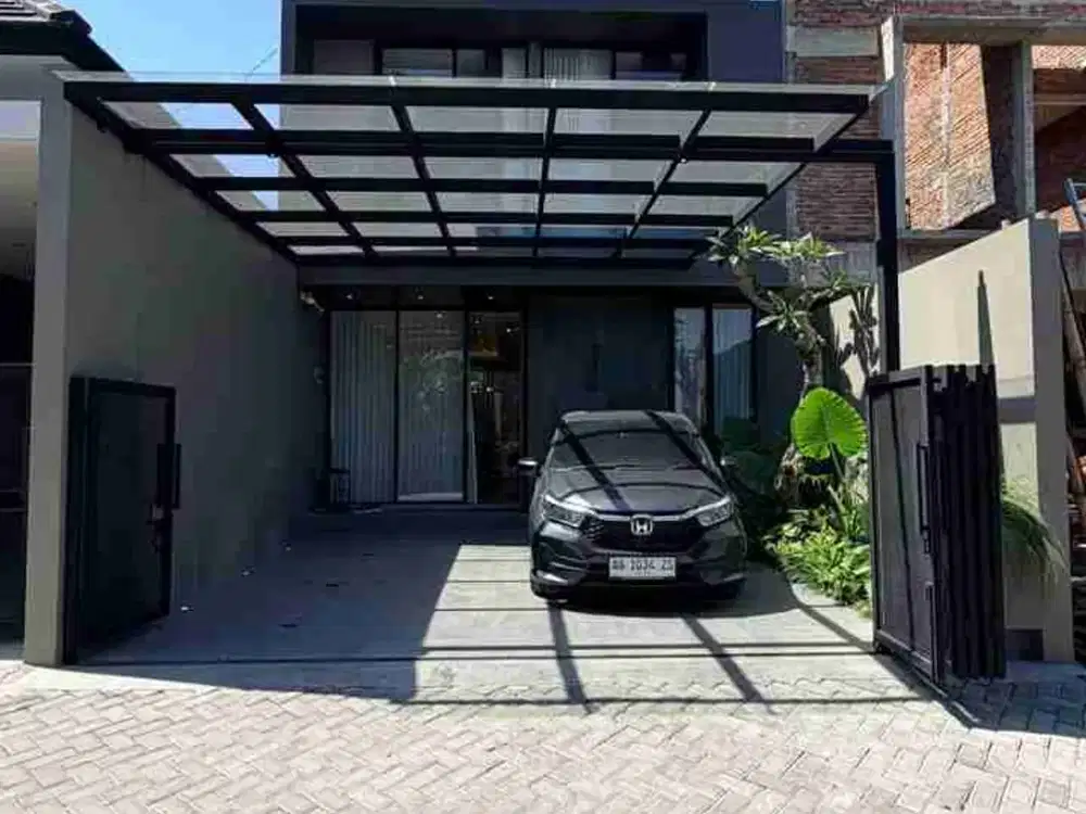 RUMAH MEWAH KONTEMPORER MODERN 2 LANTAI FULL FURNISHED DI JALAN KALIURANG KM. 10 NGAGLIK SLEMAN