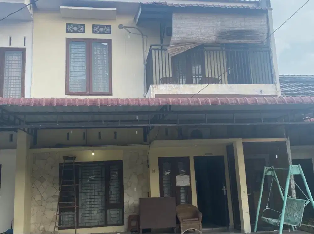 disewakan rumah bertingkat di padang bulan