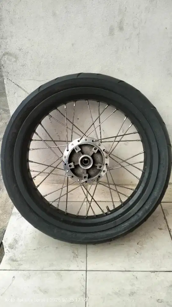 Vrossi tapak lebar