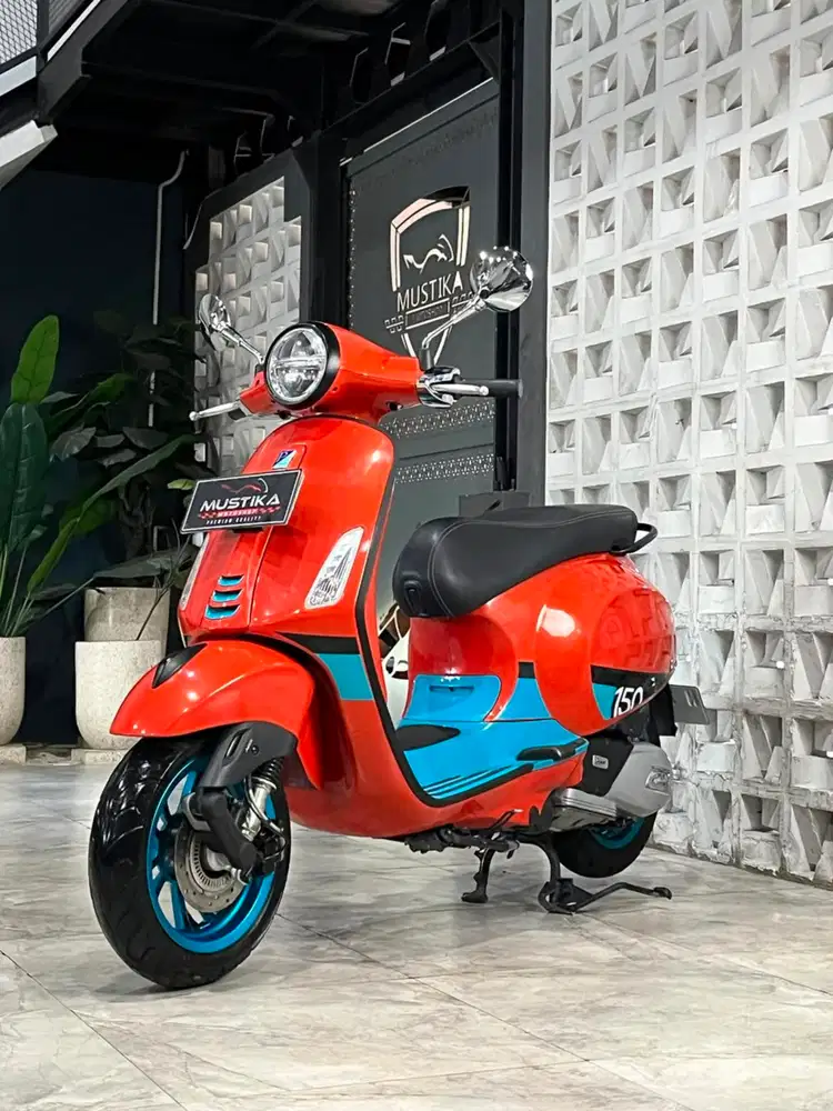 VESPA PRIMAVERA COLORVIBE 2023 - Chintia Mustika