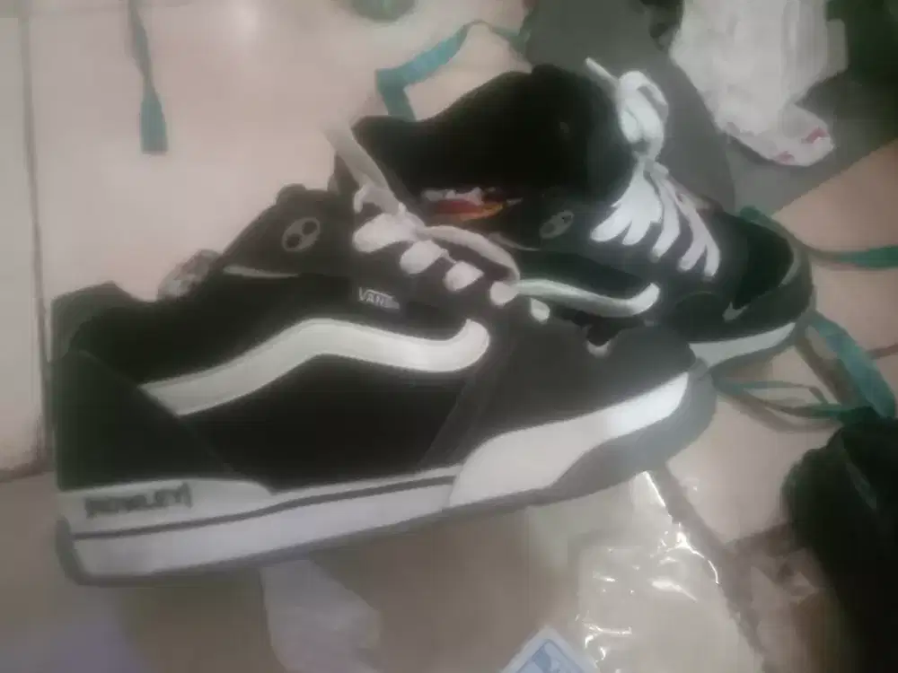 sepatu Vans cowo