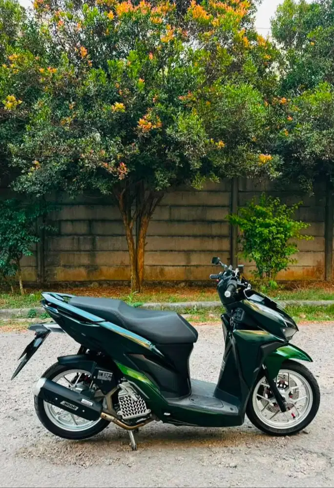 Dijual Vario LED New 125 tangan pertama siap pakai