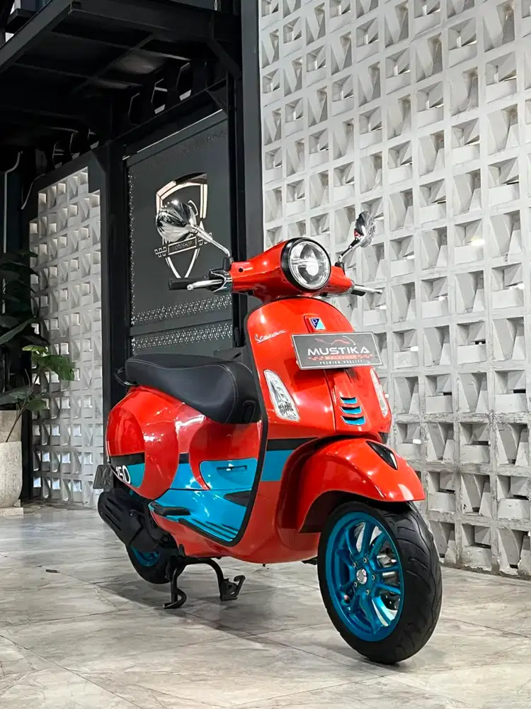 VESPA PRIMAVERA COLORVIBE 2023 - Chintia Mustika