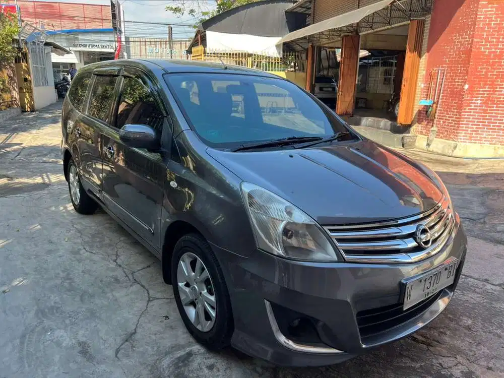 Nissan Grand livina 2012 Bensin