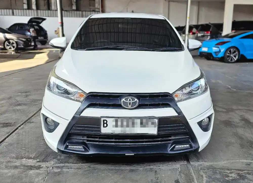 Toyota Yaris TRD Sportivo AT Matic 2015 Putih Tangan 1 Dari Baru