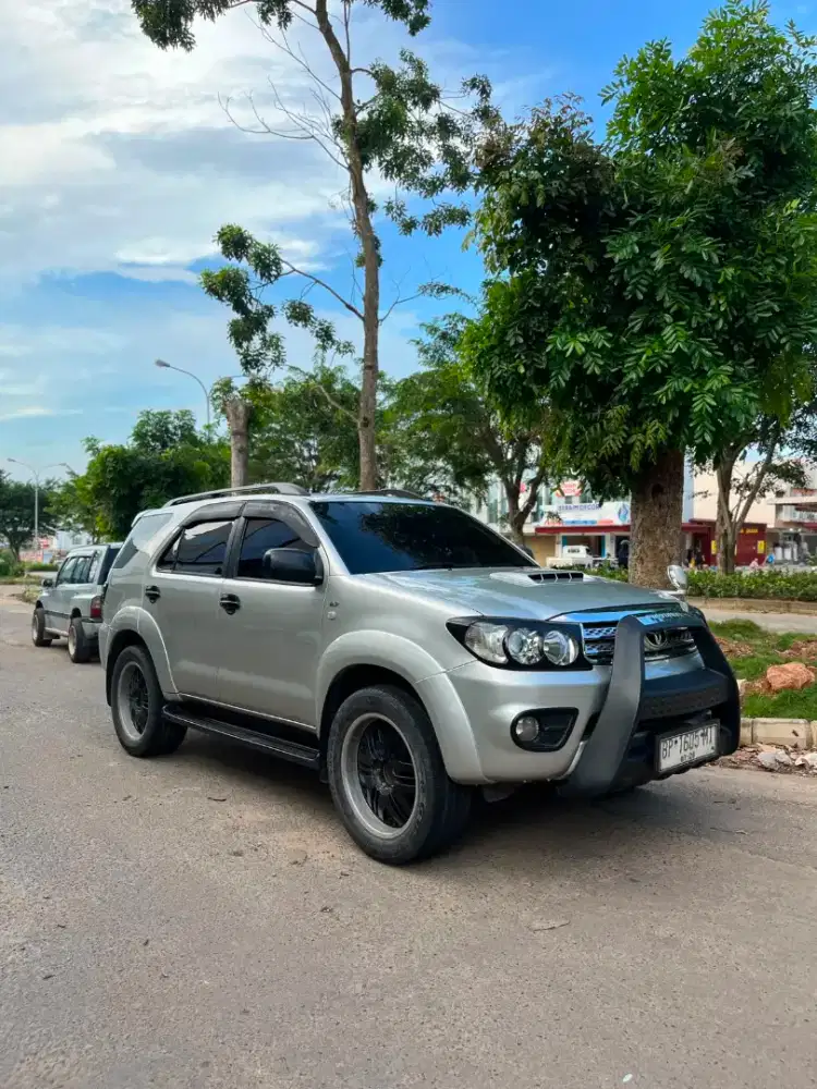 FORTUNER G 2010